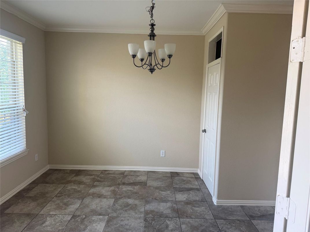 Chandelier, Empty room, Interior
