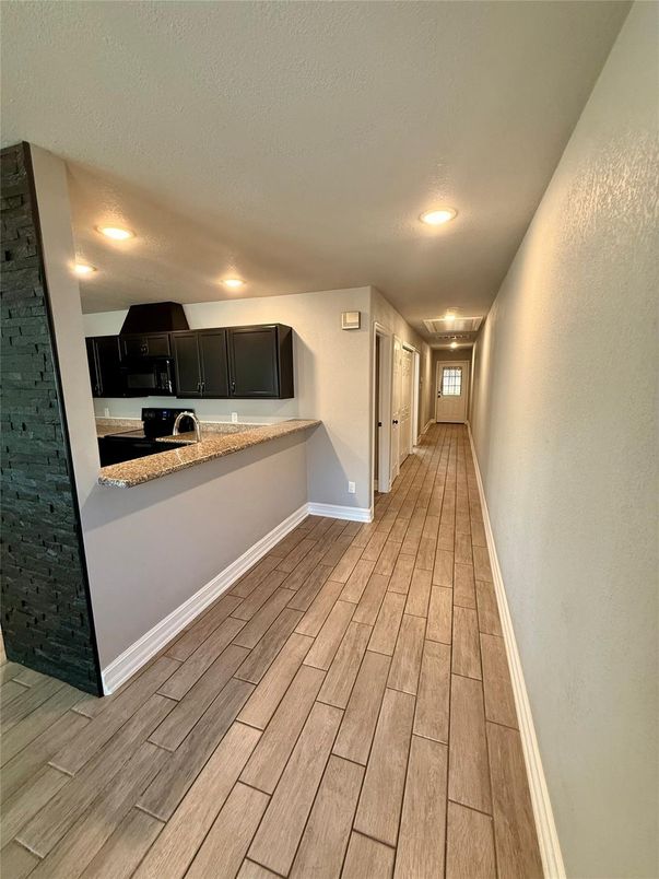 Interior, Recessed Lighting, Wood Texture Flooring