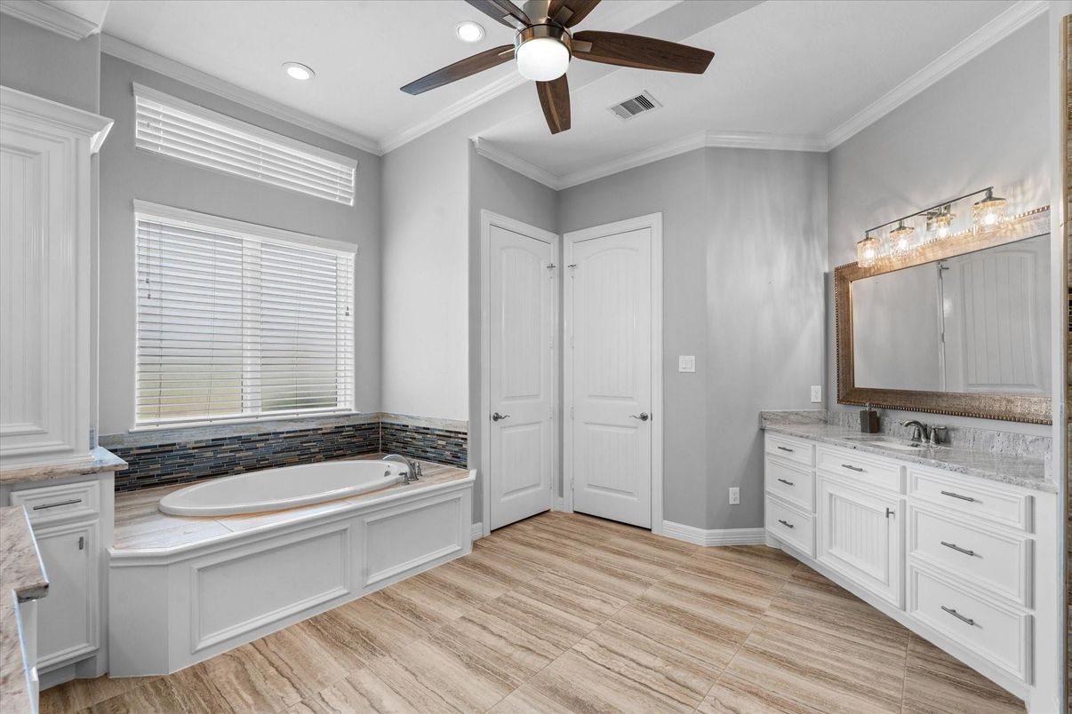 Bathroom, Interior, Recessed Lighting, Wood Texture Flooring
