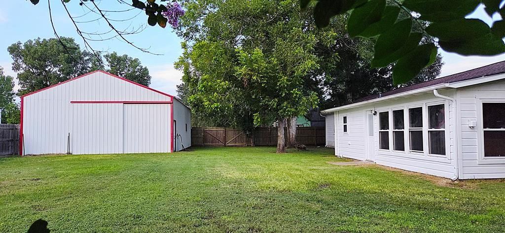Backyard, Detached Garage, Exterior