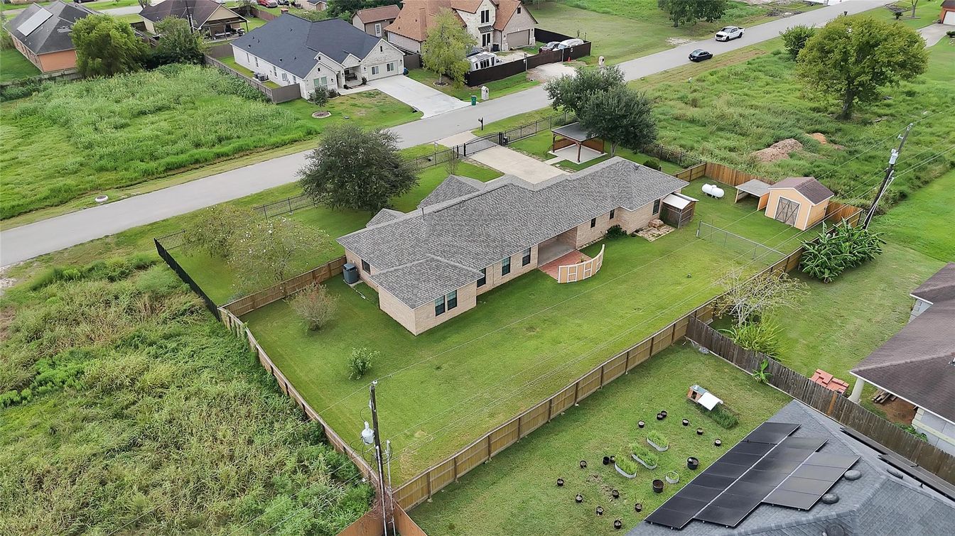 Exterior, Drone