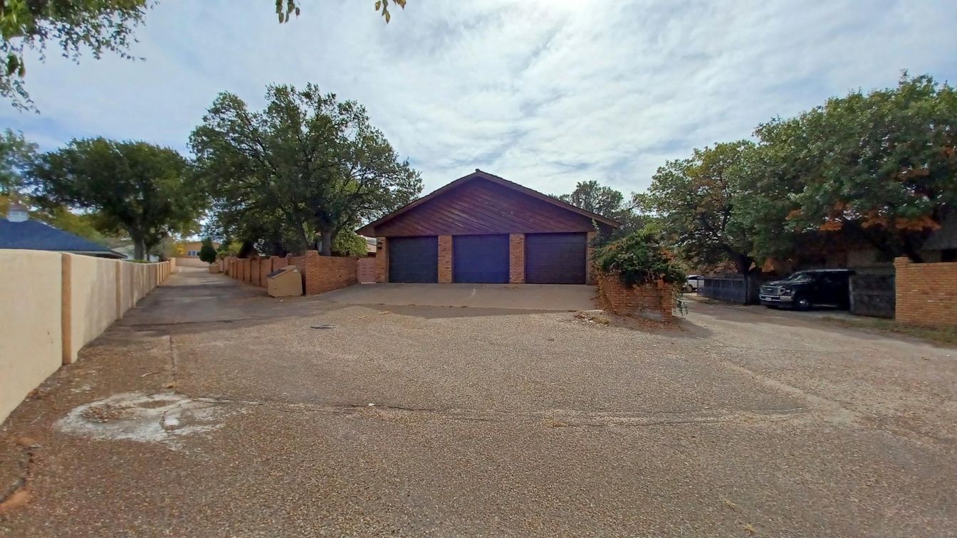 Backyard, Detached Garage, Exterior