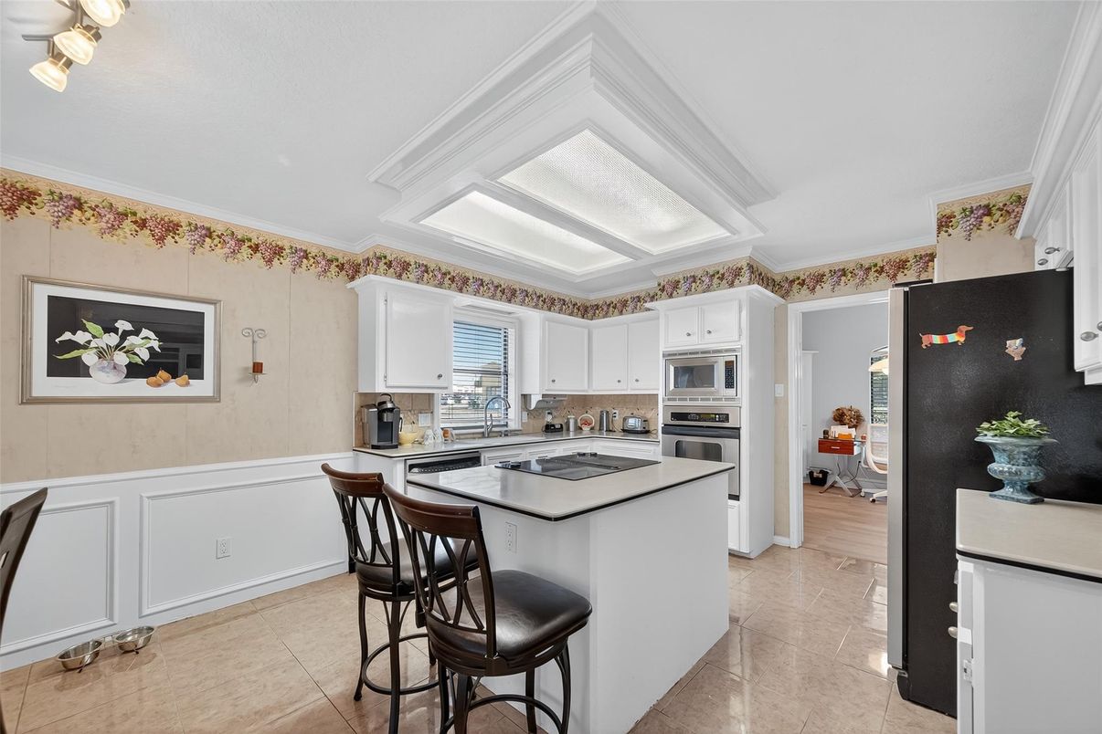 Interior, Kitchen, Stainless Steel Appliances