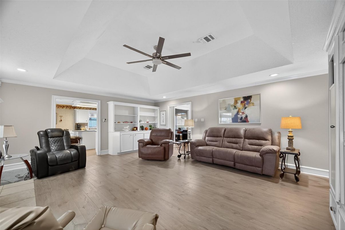 Interior, Living room, Recessed Lighting, Wood Texture Flooring