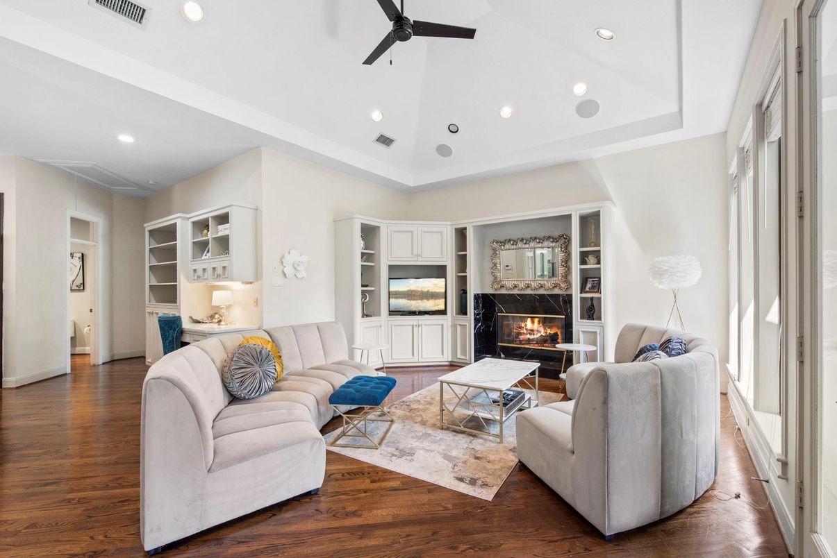Fireplace, Interior, Living room, Recessed Lighting, Wood Texture Flooring