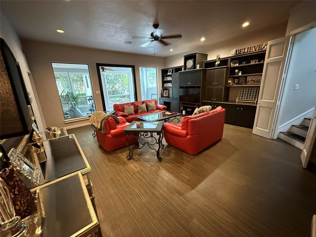 Interior, Living room, Recessed Lighting, Wood Texture Flooring