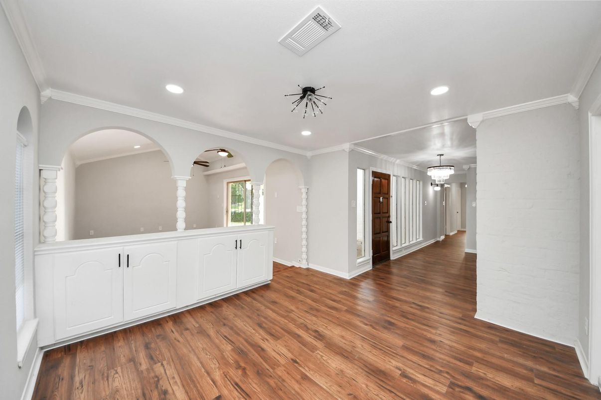Chandelier, Interior, Recessed Lighting, Wood Texture Flooring