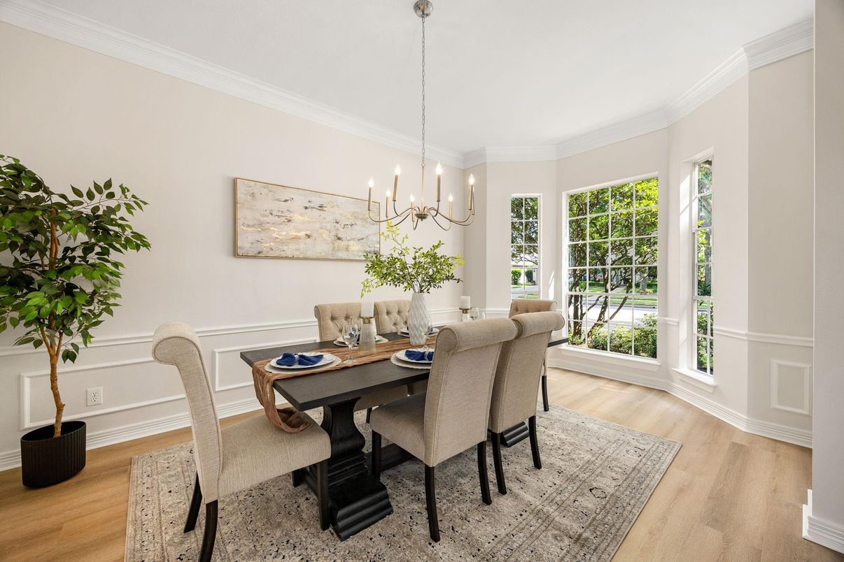 Chandelier, Dining room, Interior, Pendant Lights, Wood Texture Flooring