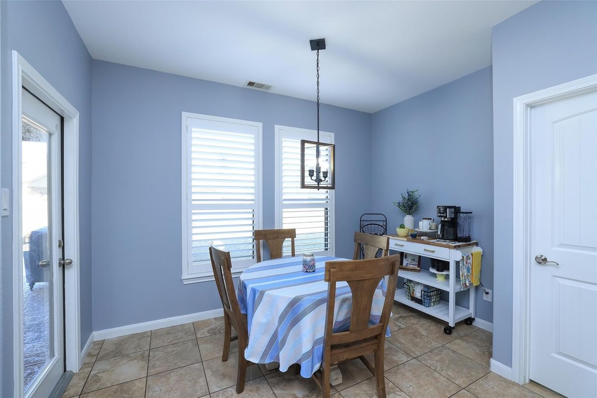 Dining room, Interior, Pendant Lights