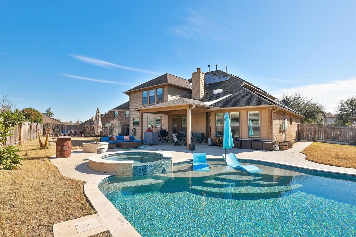 Backyard, Exterior, Pool