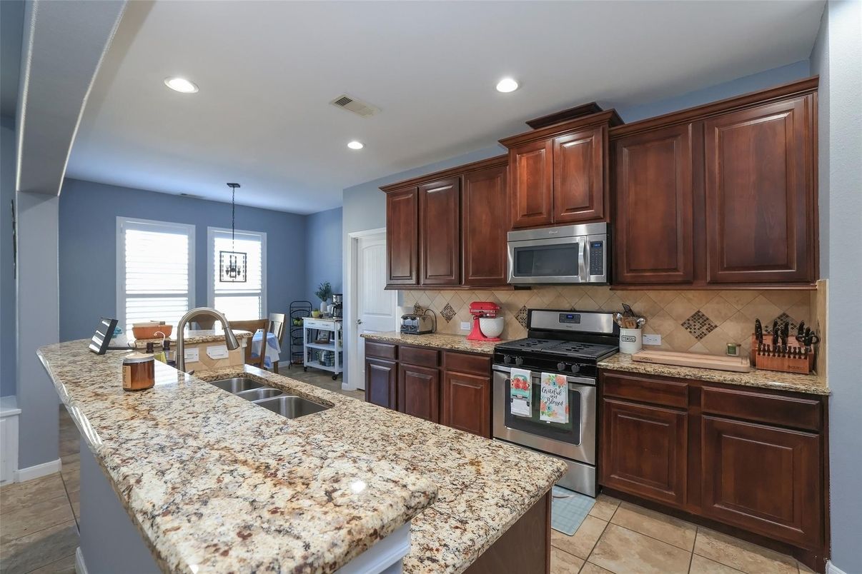 Dining room, Interior, Kitchen, Pendant Lights, Recessed Lighting