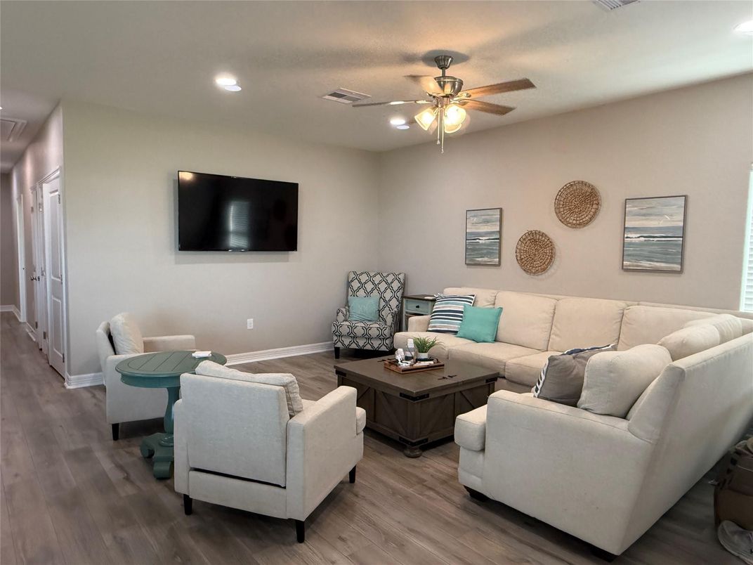 Interior, Living room, Recessed Lighting, Wood Texture Flooring
