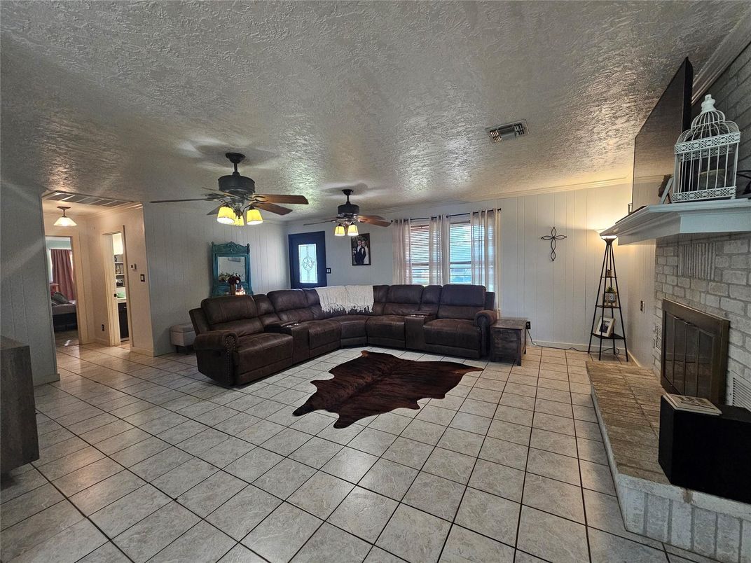 Fireplace, Interior, Living room