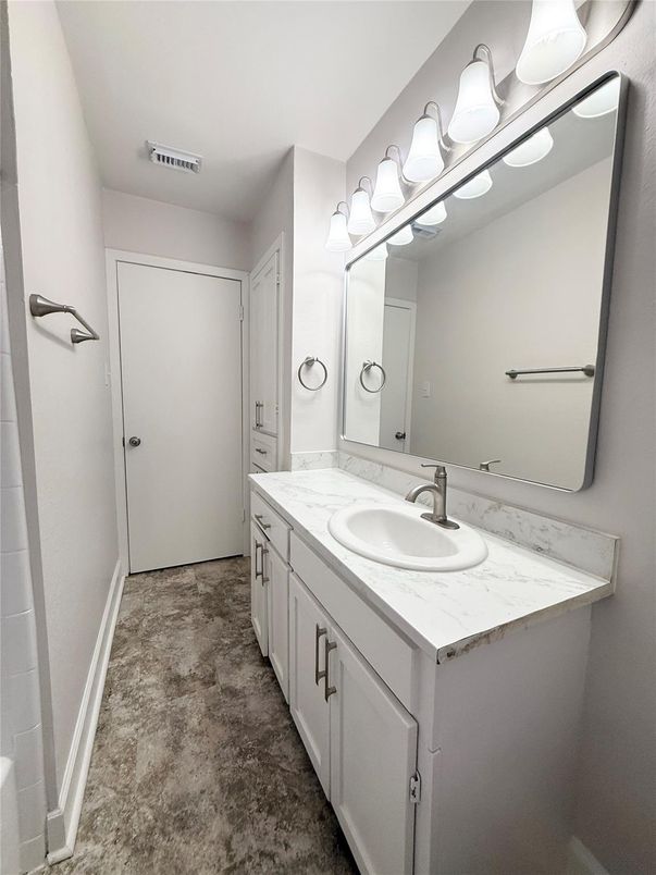 Bathroom, Dual Sink Vanities, Interior