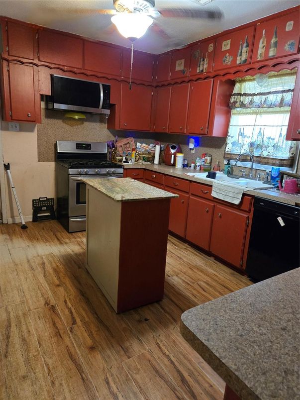 Interior, Kitchen, Wood Texture Flooring