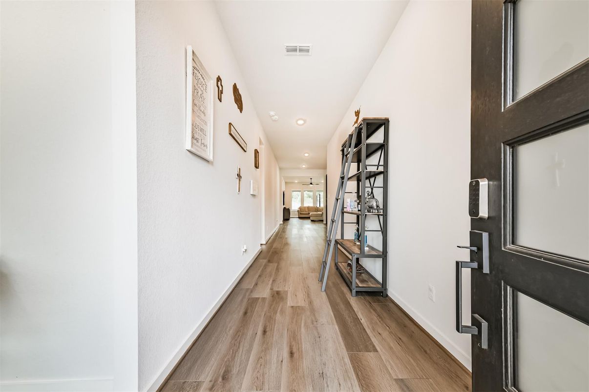 Interior, Recessed Lighting, Wood Texture Flooring