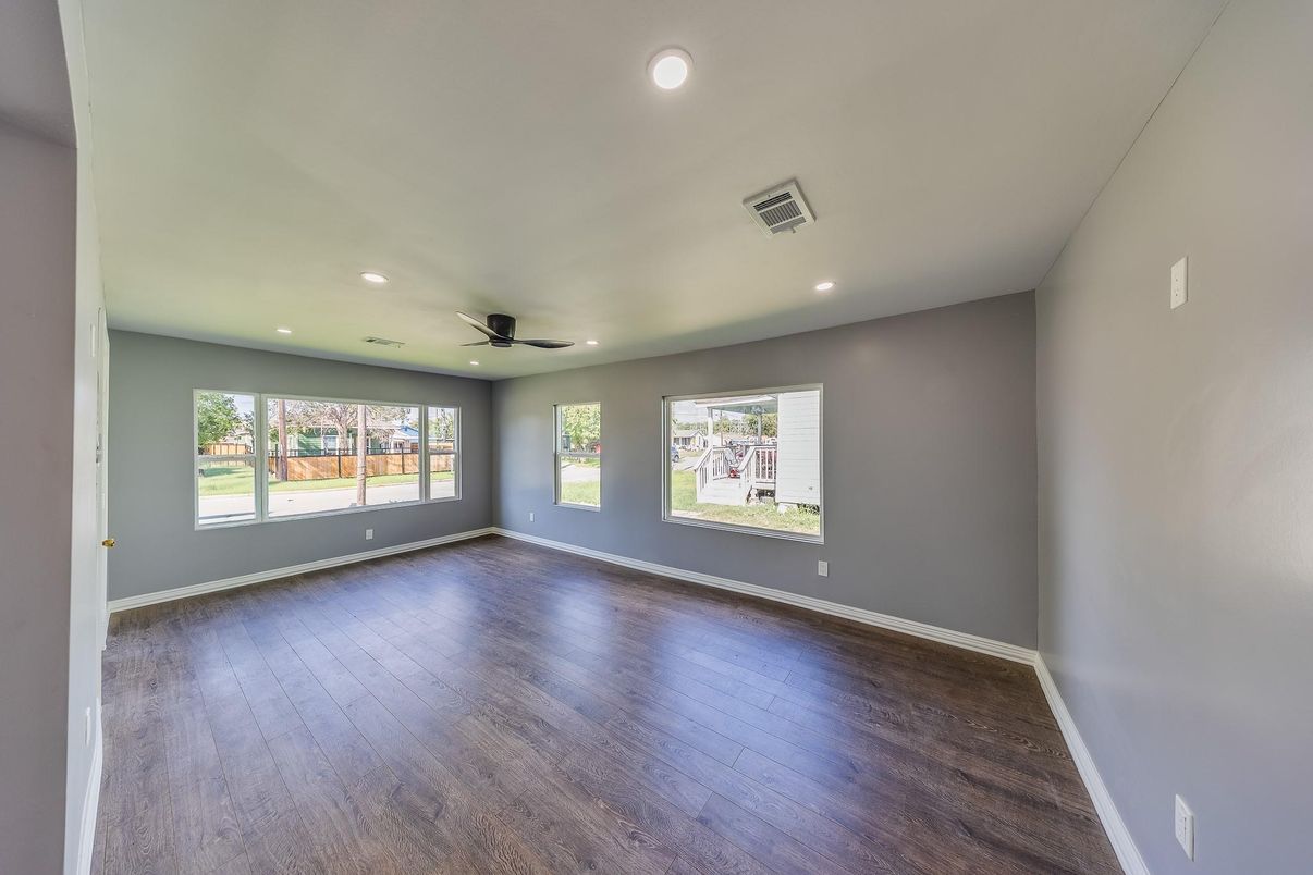 Empty room, Interior, Recessed Lighting, Wood Texture Flooring