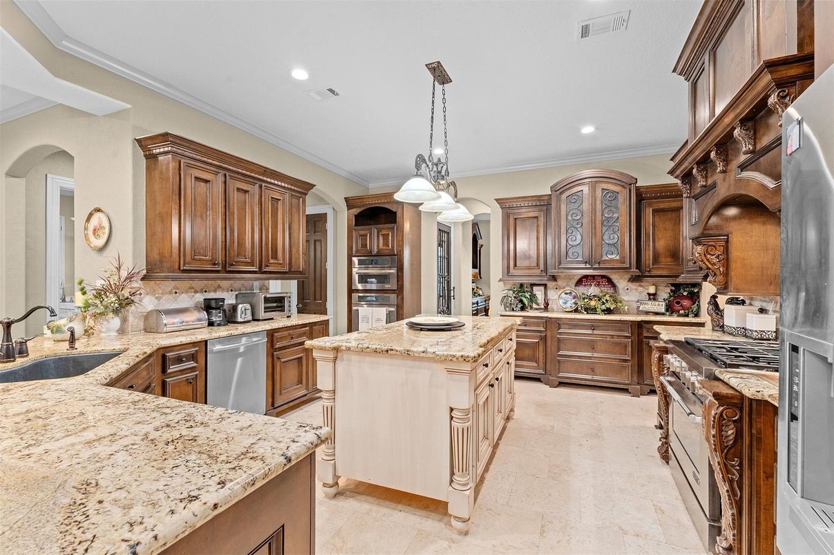 Interior, Kitchen, Pendant Lights, Recessed Lighting, Stainless Steel Appliances