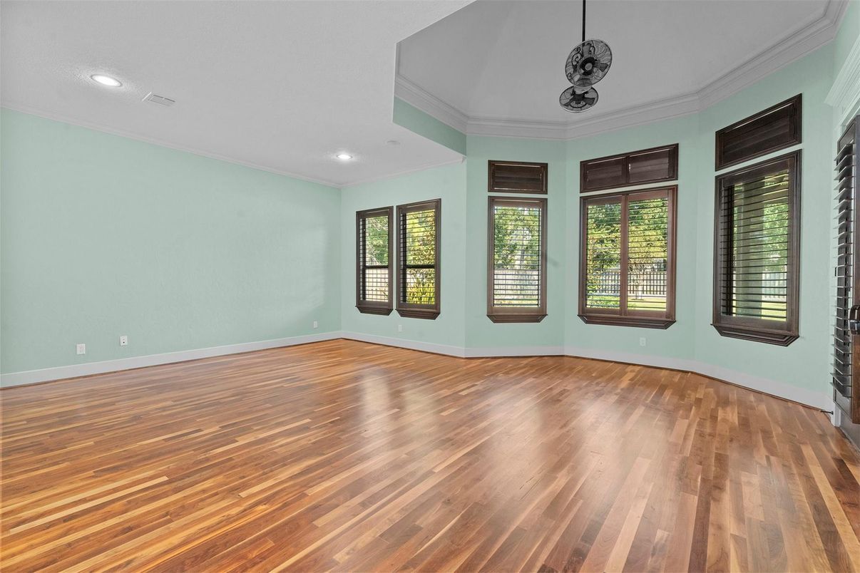 Empty room, Interior, Pendant Lights, Recessed Lighting, Wood Texture Flooring