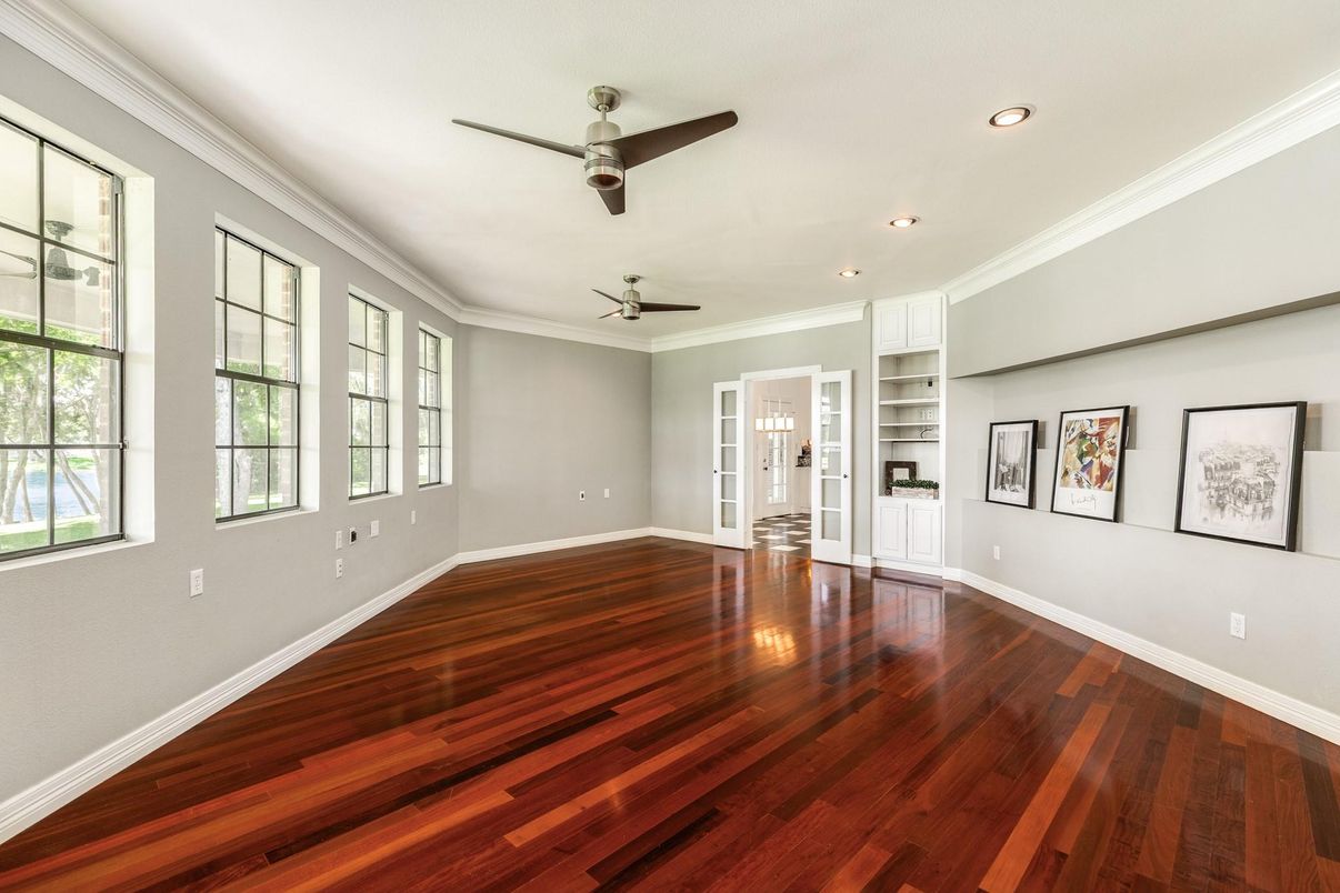 Empty room, Interior, Recessed Lighting, Wood Texture Flooring