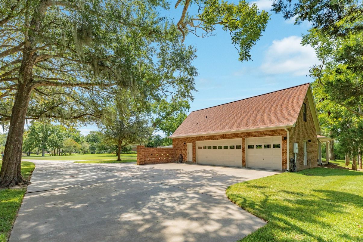 Backyard, Detached Garage, Exterior