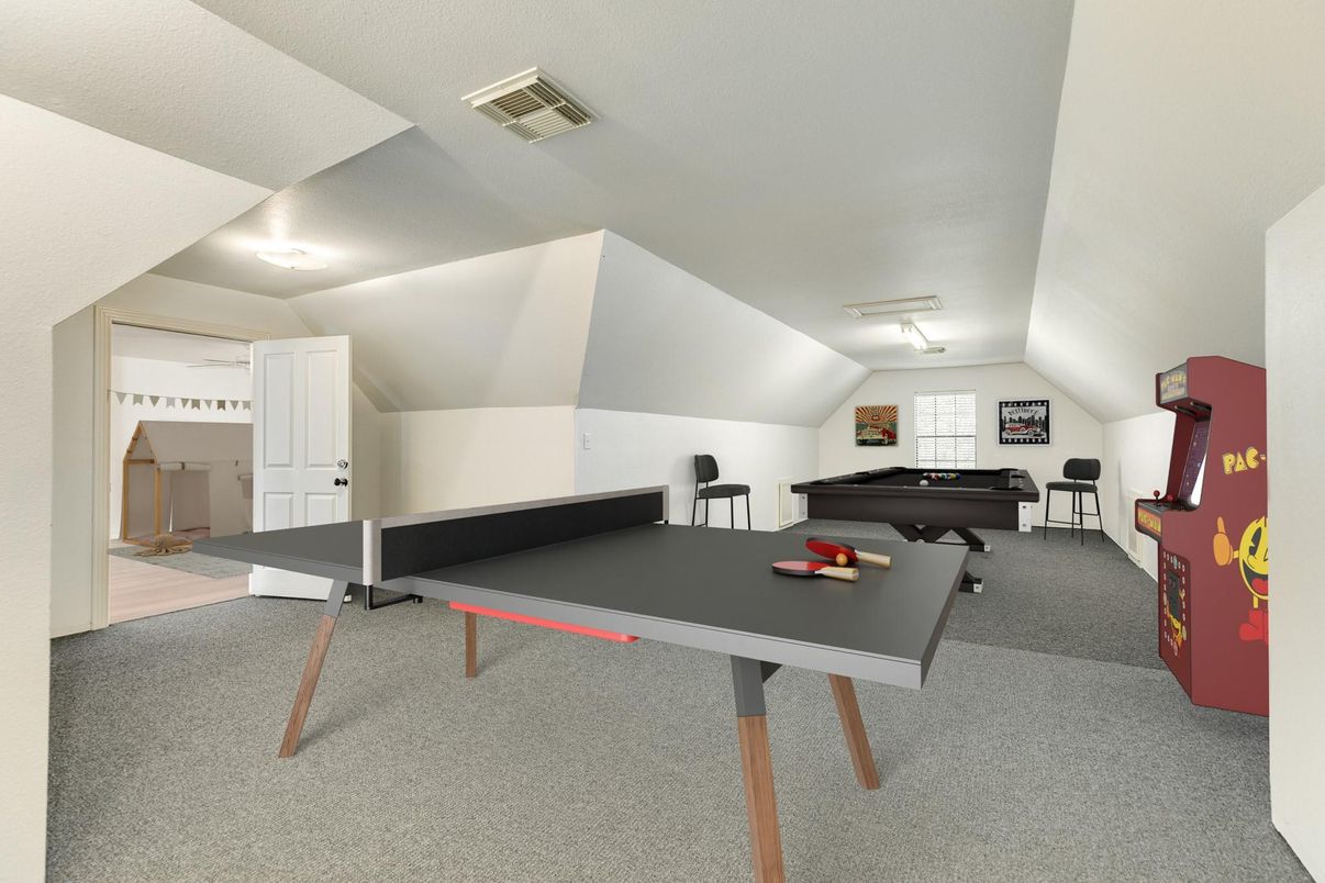 Game Room, Interior