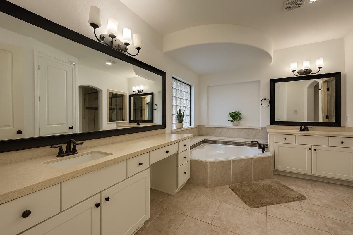 Bathroom, Dual Sink Vanities, Interior