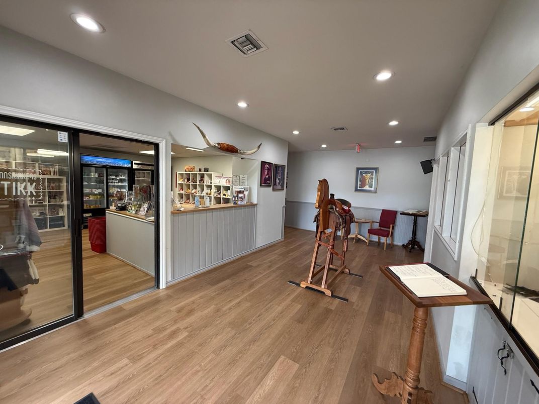 Fitness Equipment, Interior, Recessed Lighting, Wood Texture Flooring