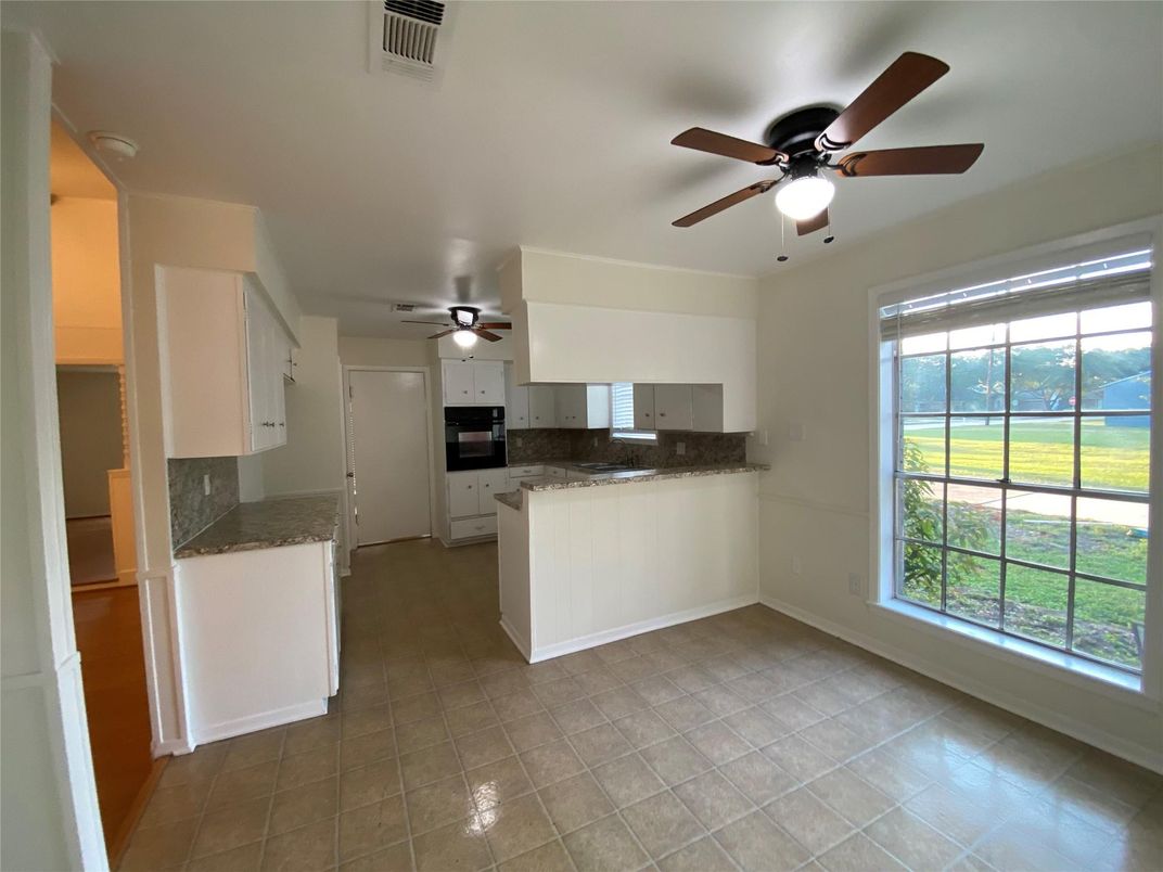 Empty room, Interior, Kitchen