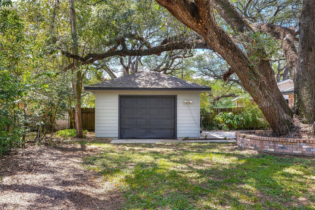 Backyard, Detached Garage, Exterior