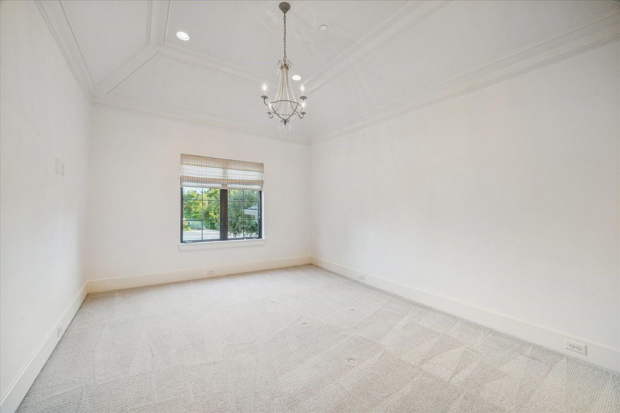 Chandelier, Empty room, Interior, Recessed Lighting