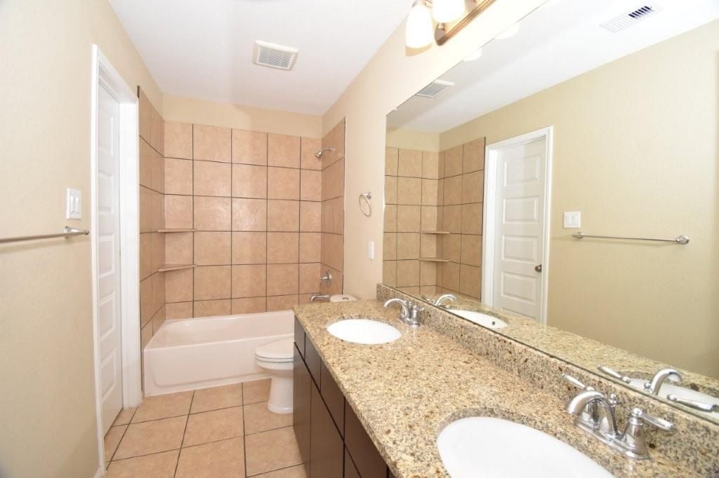 Bathroom, Dual Sink Vanities, Interior