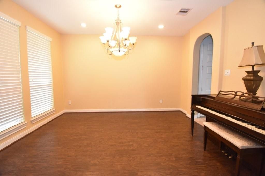 Chandelier, Interior, Piano, Recessed Lighting, Wood Texture Flooring
