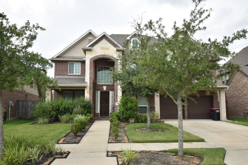 Attached, Exterior, Facade, Brick Facade, Brick Traditional