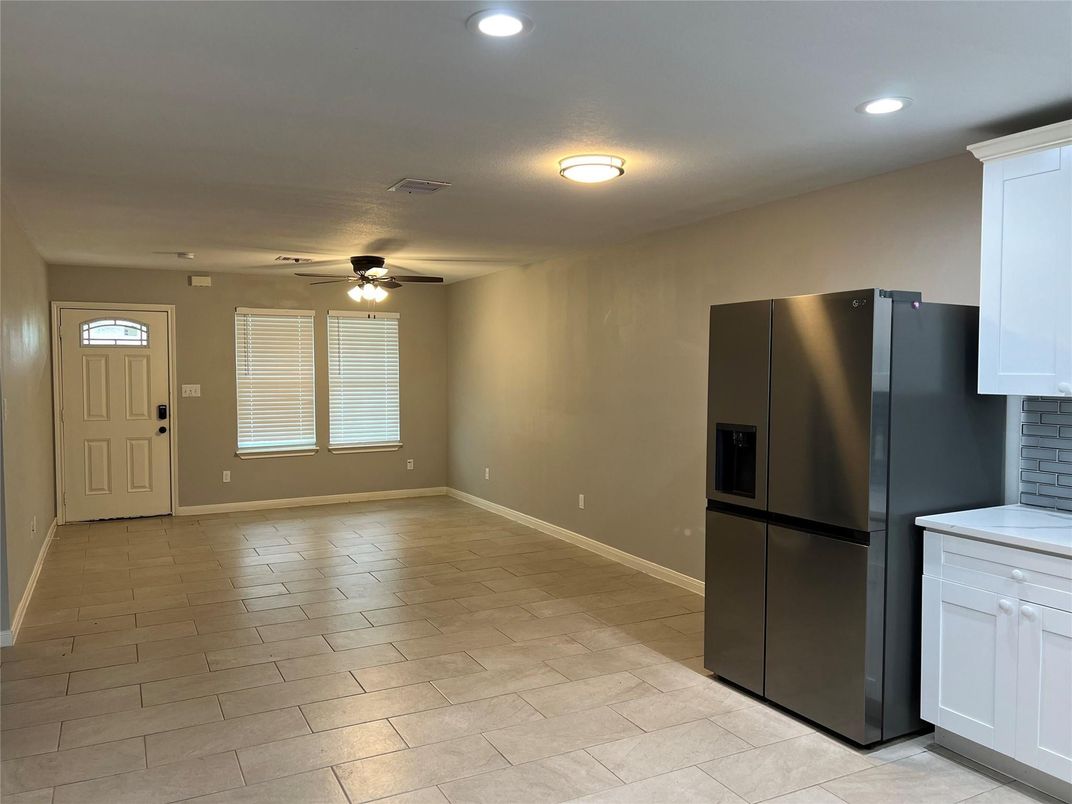 Empty room, Interior, Kitchen, Recessed Lighting