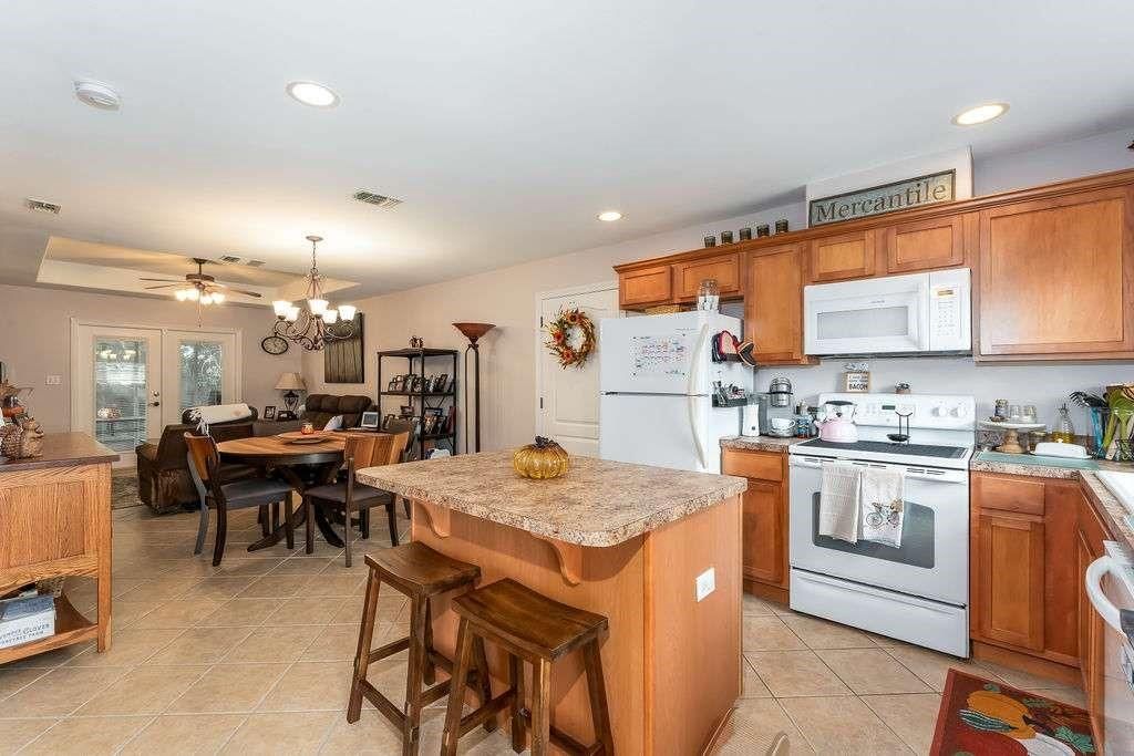 Chandelier, Dining room, Interior, Kitchen, Recessed Lighting