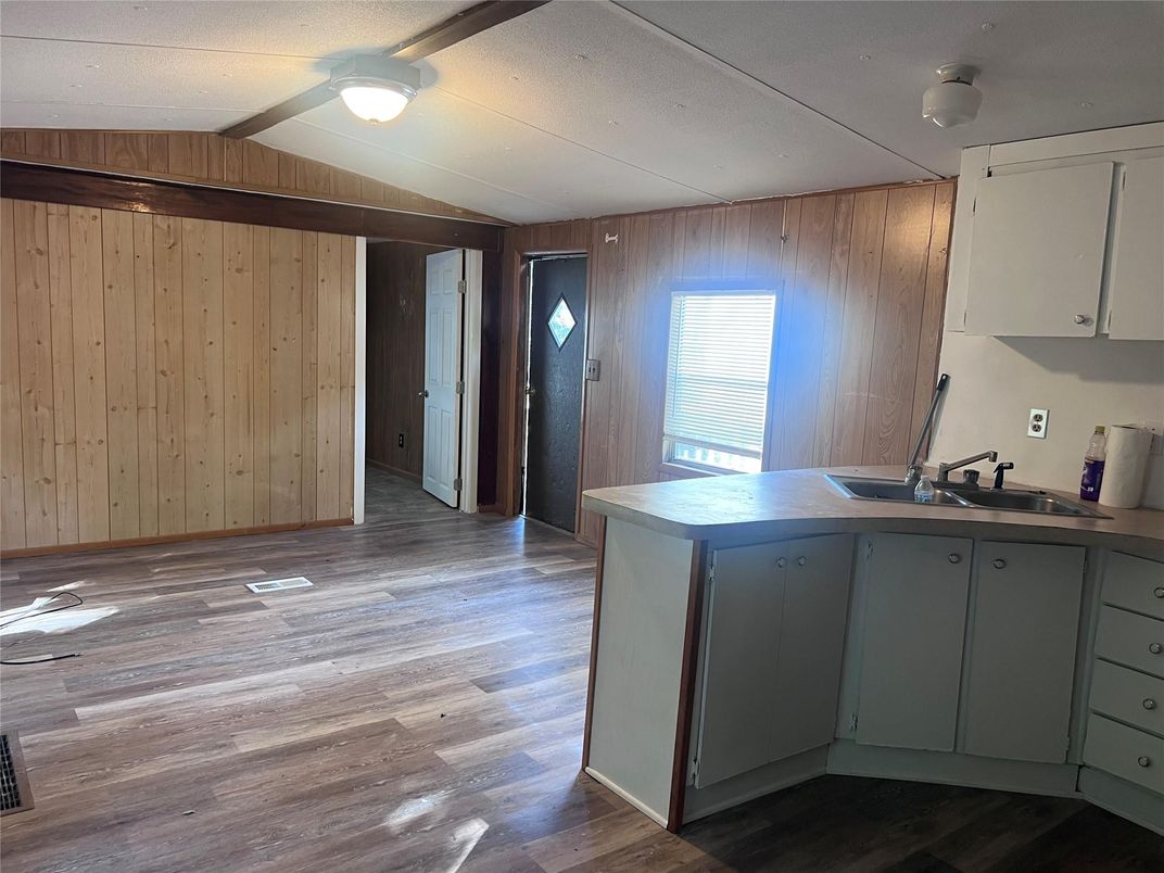 Empty room, Interior, Kitchen, Wood Texture Flooring, Wooden Walls
