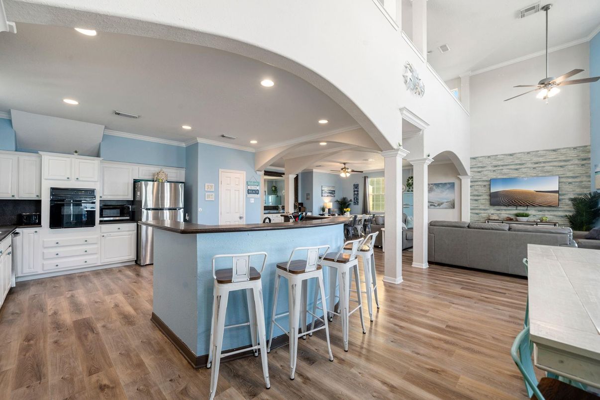 Interior, Kitchen, Living room, Recessed Lighting, Stainless Steel Appliances, Wood Texture Flooring
