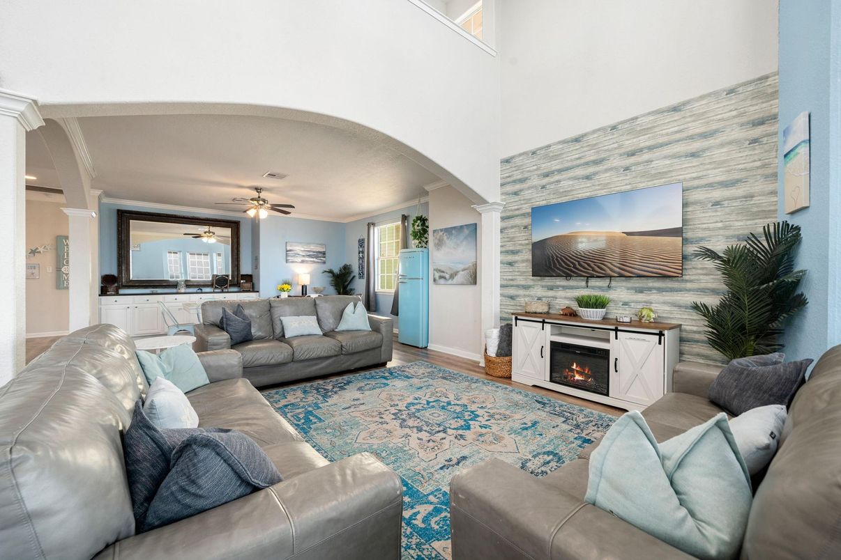 Fireplace, Interior, Living room
