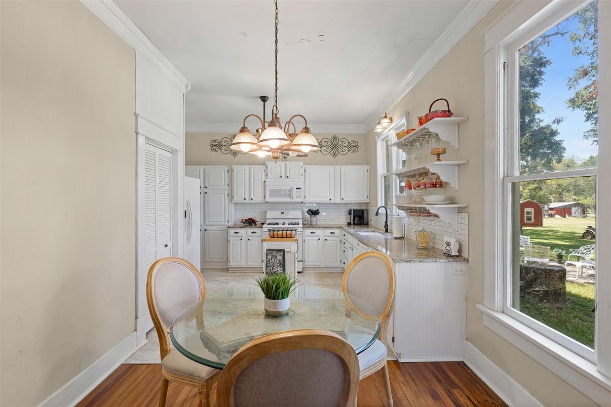 Chandelier, Dining room, Interior, Kitchen, Pendant Lights, Wood Texture Flooring