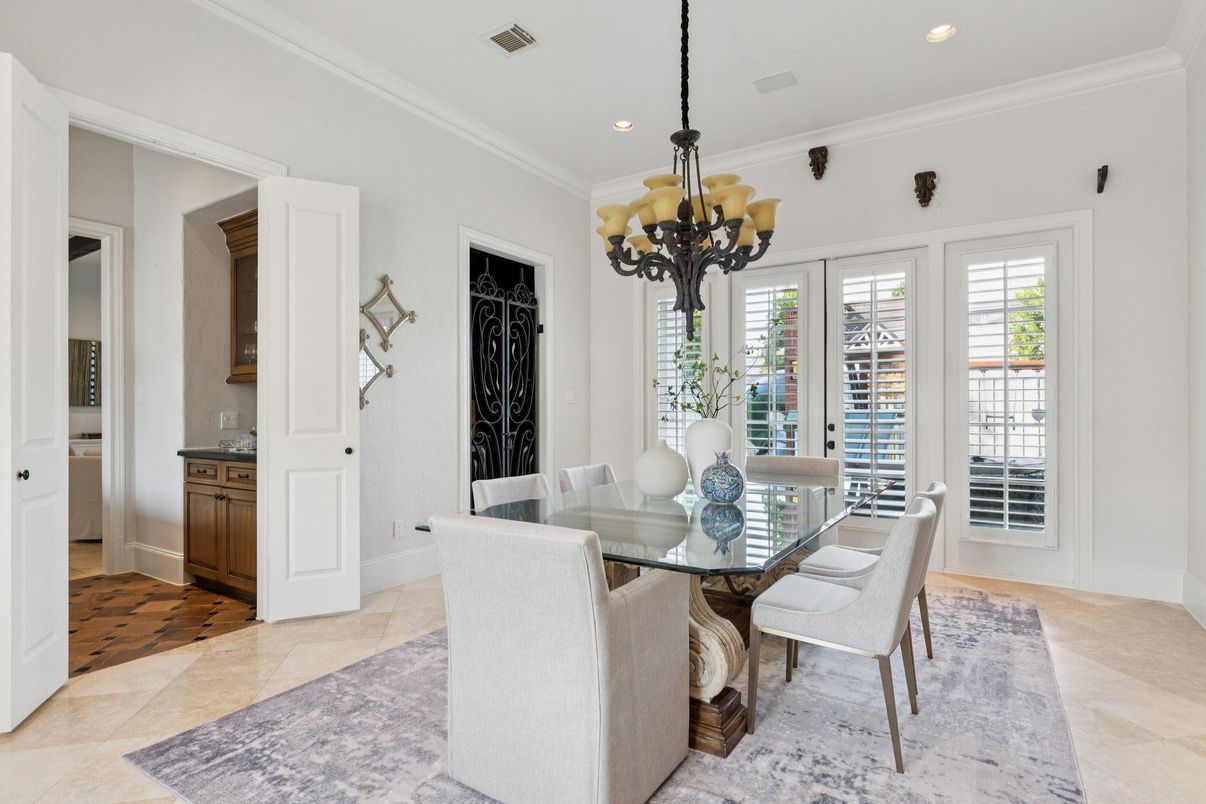 Chandelier, Dining room, Interior, Recessed Lighting