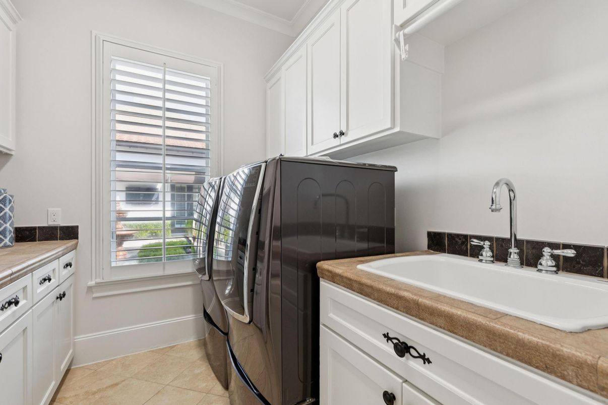 Interior, Washer