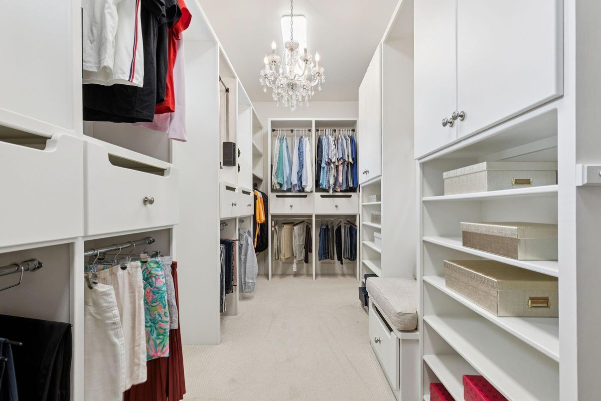 Chandelier, Interior, Walk-in Closets