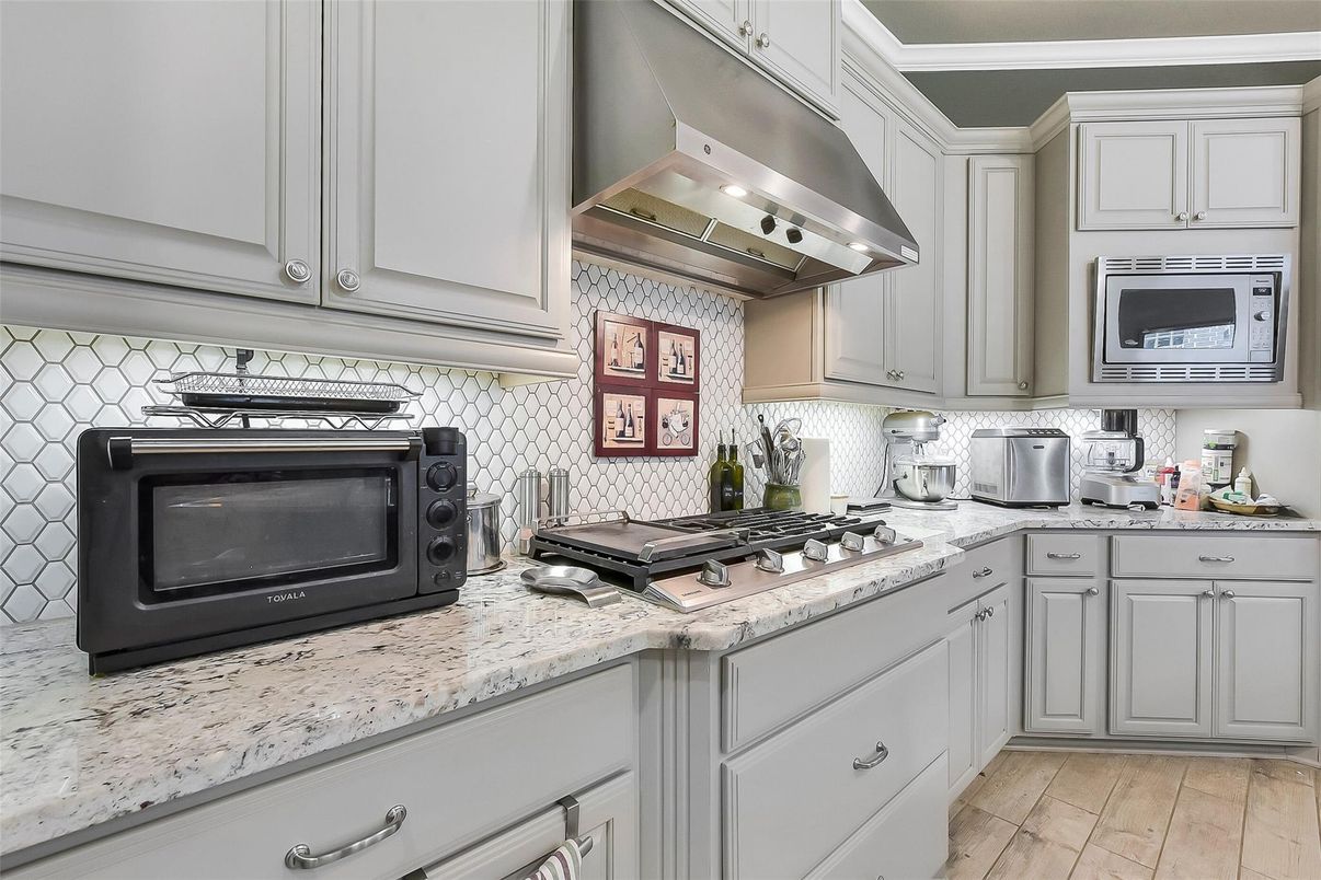 Interior, Kitchen, Stainless Steel Appliances