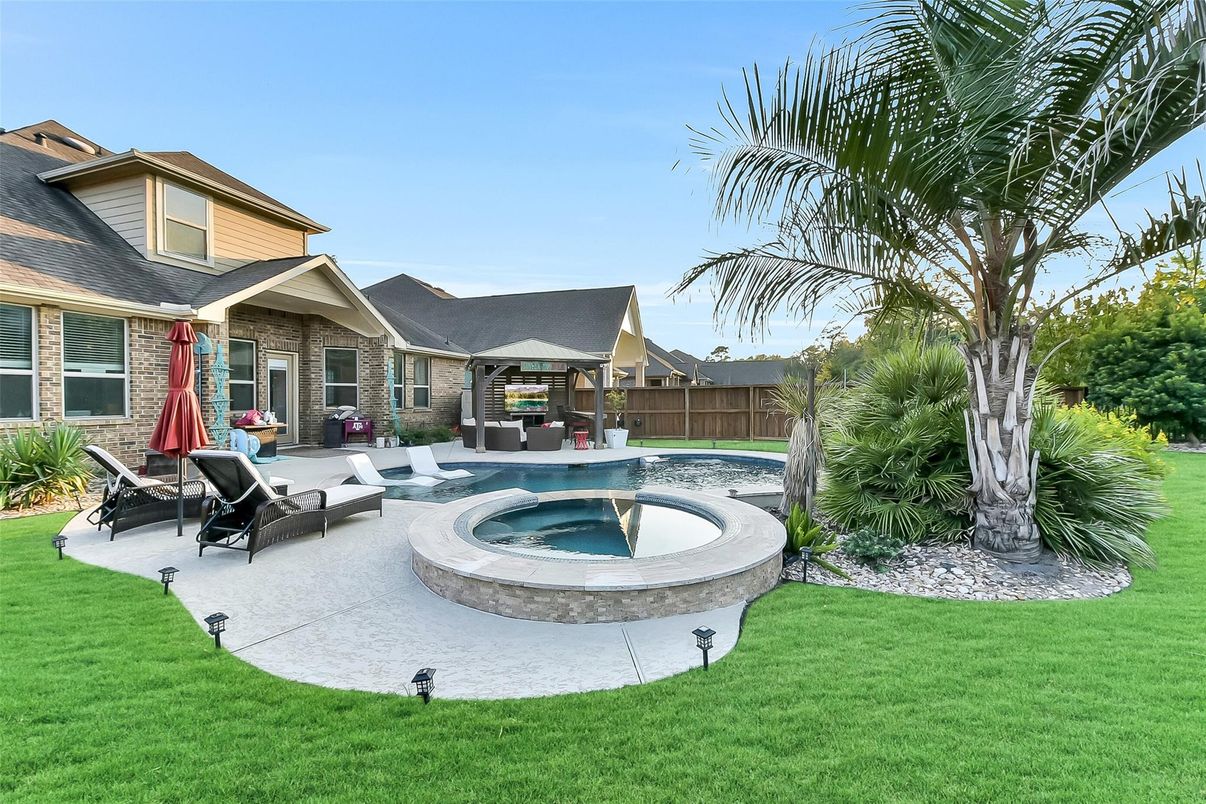 Backyard, Exterior, Pool