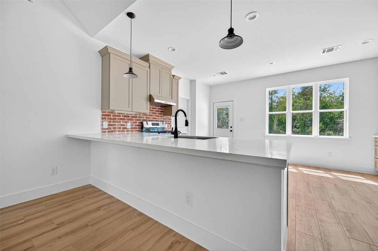 Interior, Kitchen, Pendant Lights, Recessed Lighting, Wood Texture Flooring