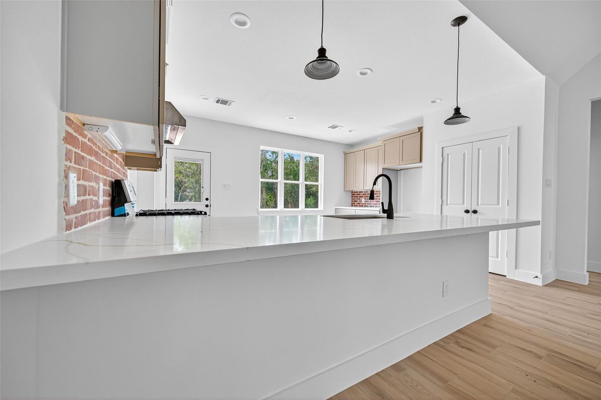 Interior, Kitchen, Pendant Lights, Recessed Lighting, Wood Texture Flooring