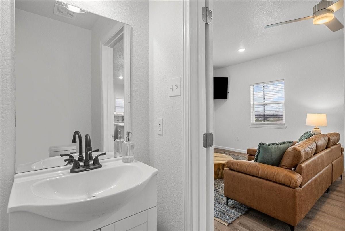 Bathroom, Interior, Living room, Recessed Lighting, Wood Texture Flooring