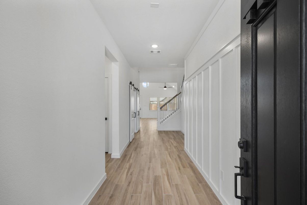 Interior, Recessed Lighting, Wood Texture Flooring