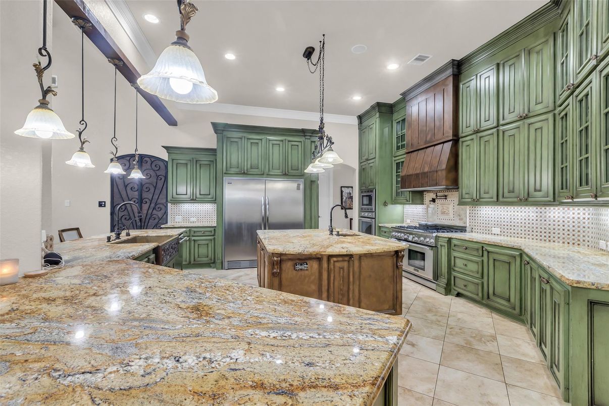 Interior, Kitchen, Pendant Lights, Recessed Lighting, Stainless Steel Appliances